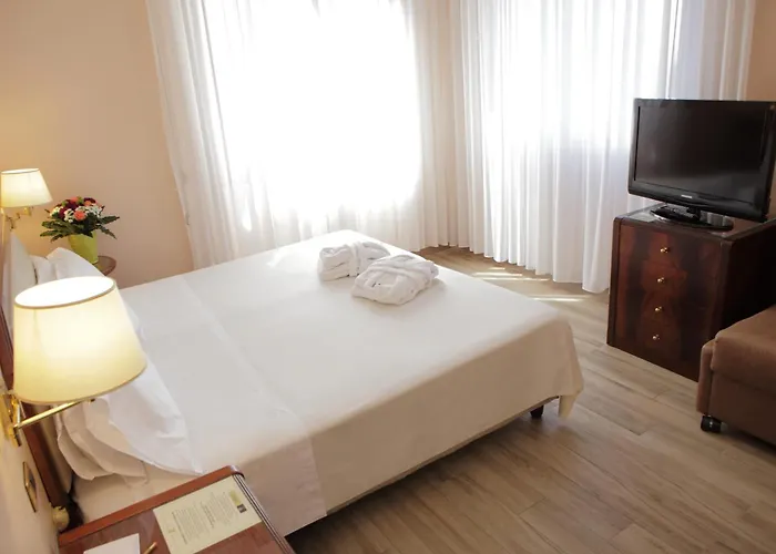 ホテル ブリストル 4*