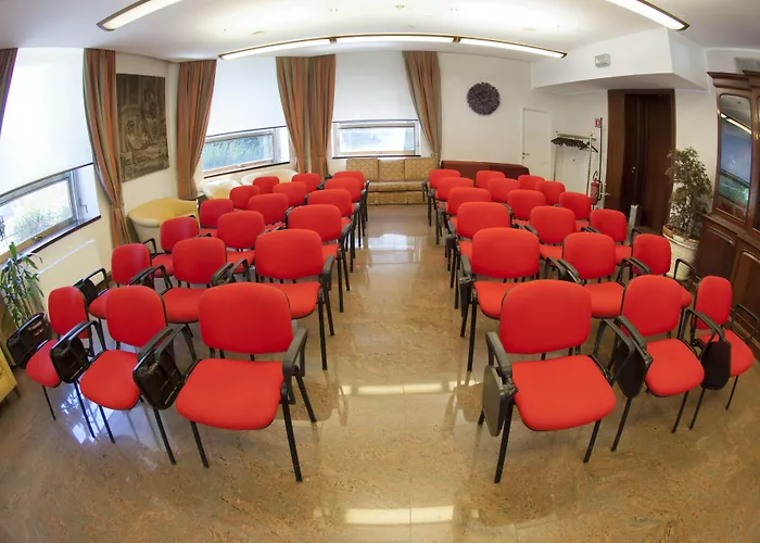 ホテル ブリストル 4*