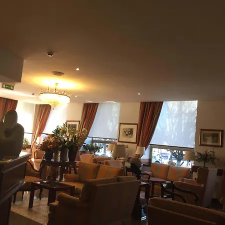 Bristol Отель 4*