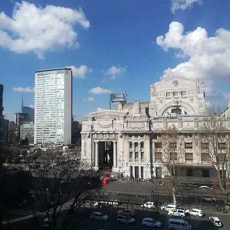 Отель Bristol Милан